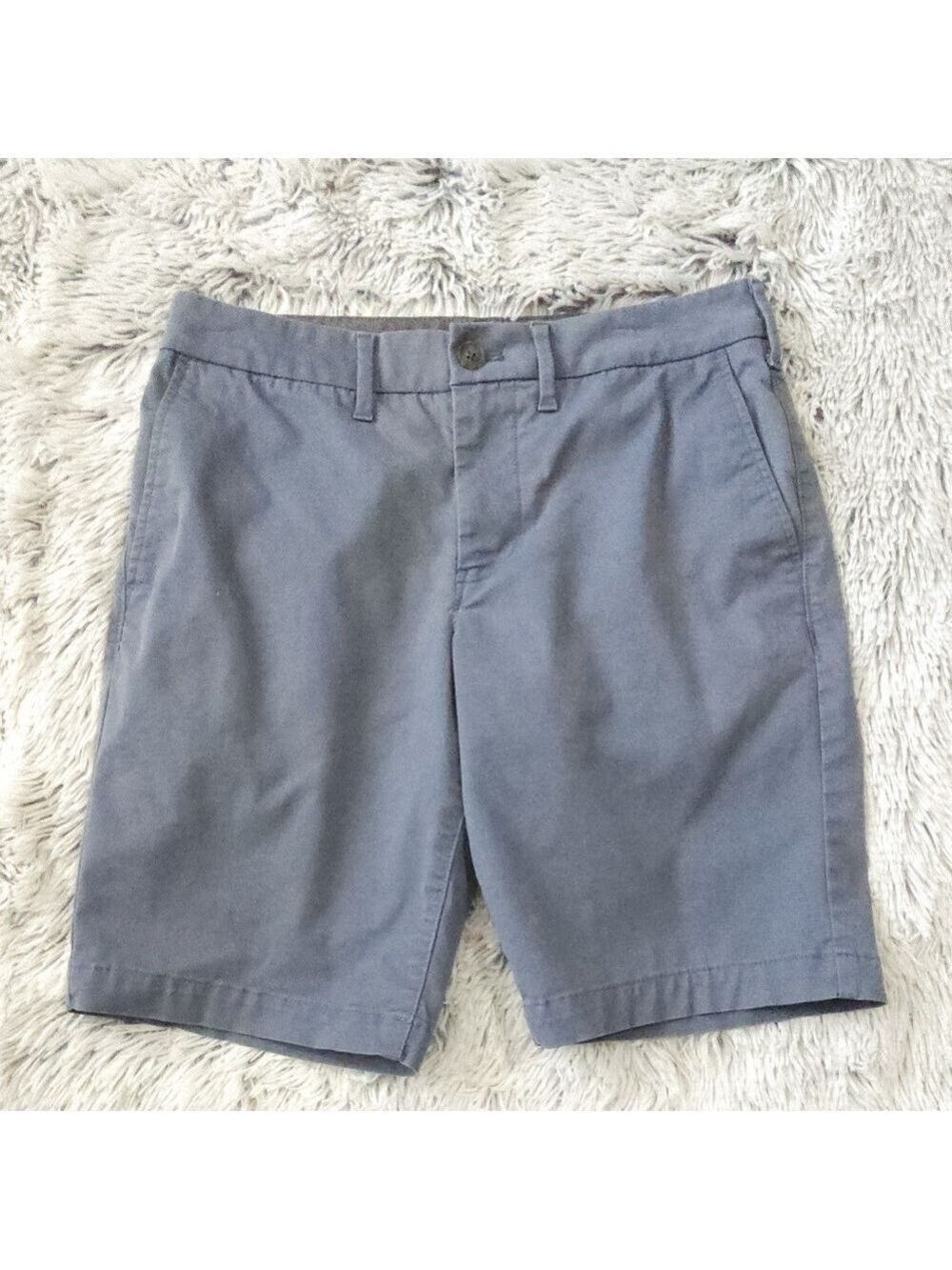Express 10 inch Chino Slim at the Knee Shorts men's size 30